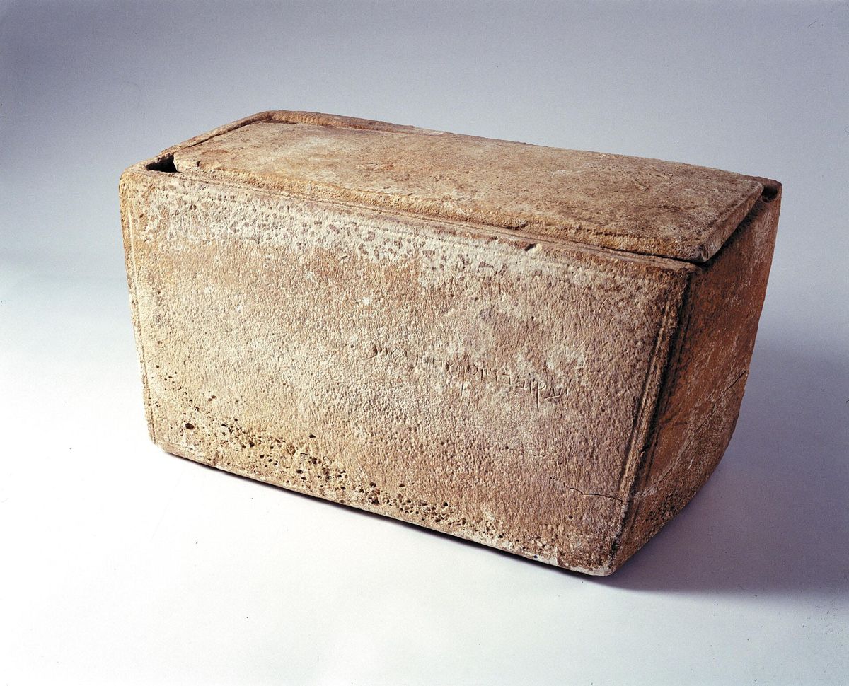 The James ossuary.